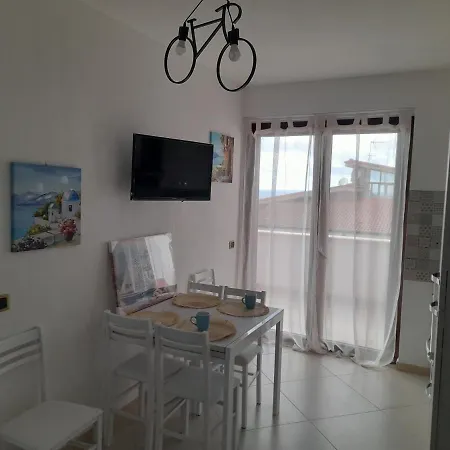 Shark House Apartment *
